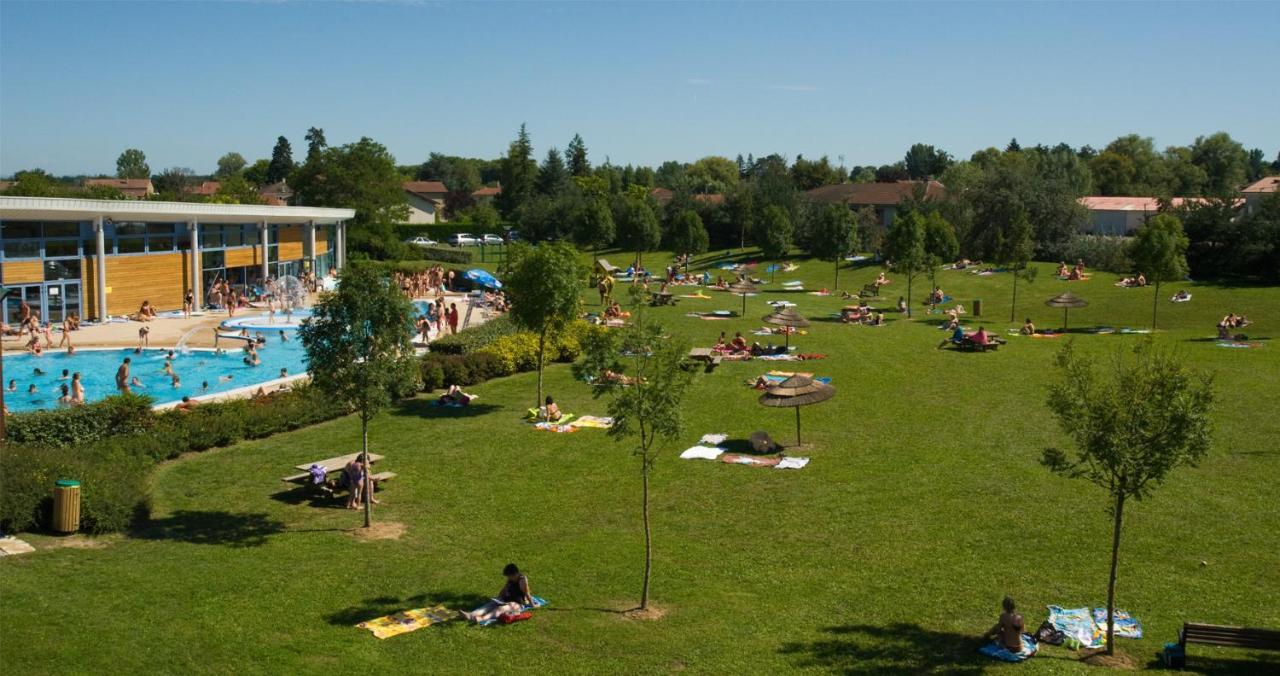 Onlycamp Camping le Champ d'été Reyssouze Esterno foto